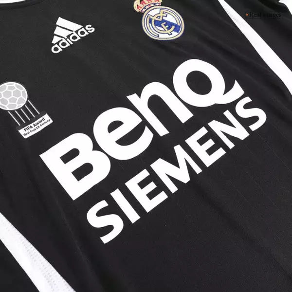 Ronaldo 9 - 2006/07 Merengues Away Jersey - Retro