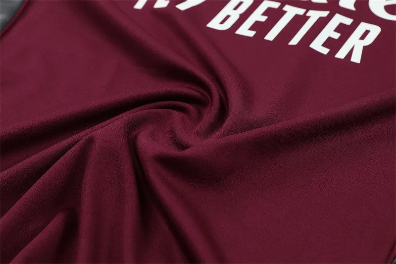 Gunners Maroon Tracksuit 2025/26