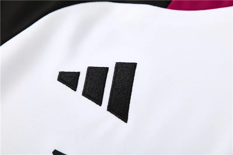 Manchester United White Tracksuit 2025/26