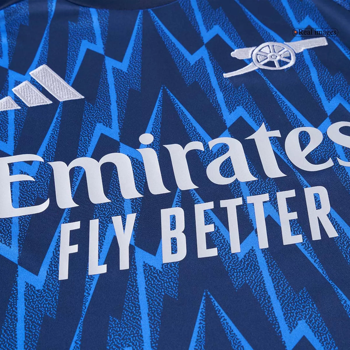Gunners Away Set 2025/26 - (Jersey + Shorts)