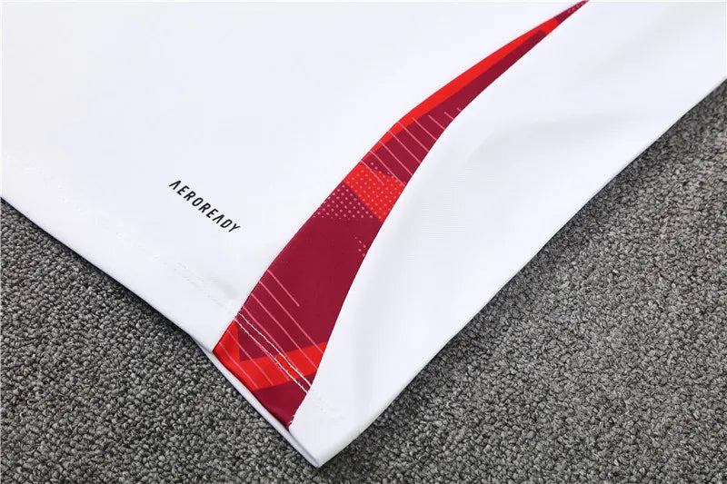 Manchester United White Tracksuit 2025/26