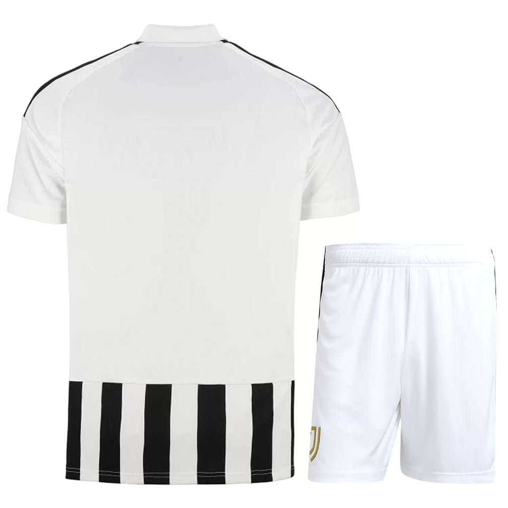 Juventus Home Kit 2026/27 - (Jersey + Shorts)