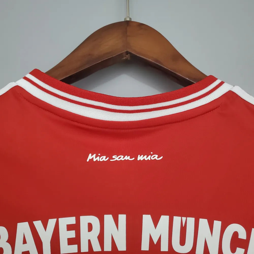 Schweinsteiger 31 - 2013/14 Bayern Munich Home Jersey - Retro